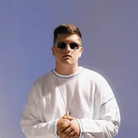 2500 клипов и трек ваааш