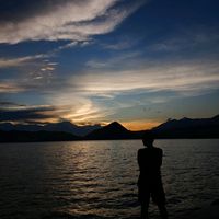 suara asli - dinatakrawduasatu