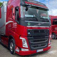 Therapie Gruppe Reifen bemalen