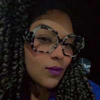 sugeilychiclanadeleon