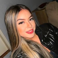 karolyneee__