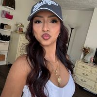 la_leslieyasmin