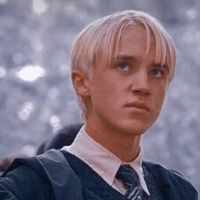 x.hogwarts.stories.x0