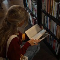 angsty_romance_reads