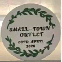 smalltown.outlet