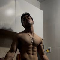 vitorr_strong