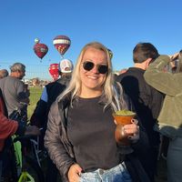 carolineborges0402