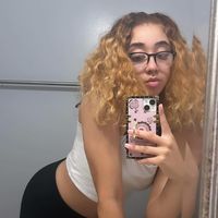 tyrasamone._