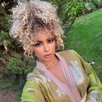 golden_curls_mia