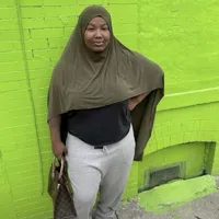 PUT THE THUMB TO THE NOSE