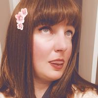 queen_blue_eyed_weirdo1