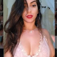 carlaamoraoficial