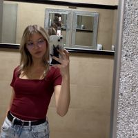 __.alexandra._.19.__