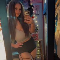 lyndseyunfamous