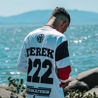 derekarias_222
