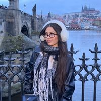 angela_ajazi