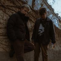 Somebody Else von headless_DATA