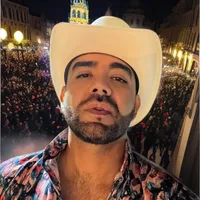 Afuera está Lloviendo