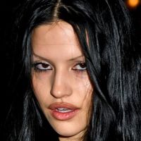 pale by modern color