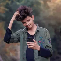 kese btayen kyu tujhko chahe yara bta na paye