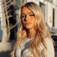 zoe._.is._.quexn