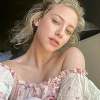 riverdale.tudo