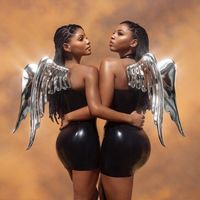 chloexhalleofficial