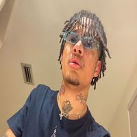 my iphone white and my bih too