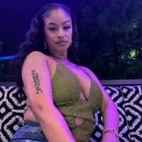 _just_monique