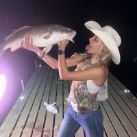 white.tails.n.red.scales