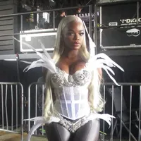 Yall so fine under this sound