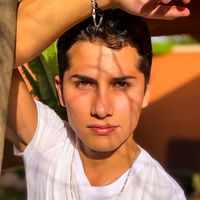 chaly_nava00