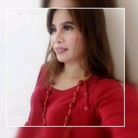 mita_baca_garis_tangan_2