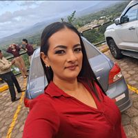 yessenialazo3051