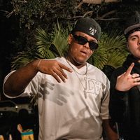 Traigo Un camaro y mi compa un mustangson