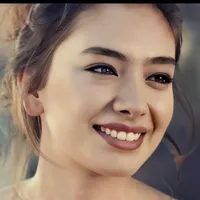 هي هي كل الدنيا بعينيا