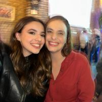 milenasendoamaedajulia