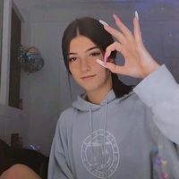 tia._.charli._009