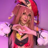 avi_cosplays_
