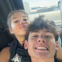 leahmealone_4