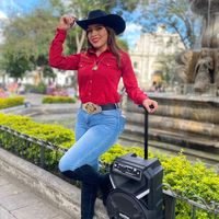 la_patrona_del_puerto