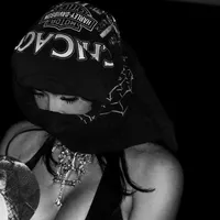 I HeaR SOmETHinG PurRInG