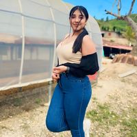 angie_flores325
