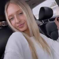 whitegirlwblondehairpt.2