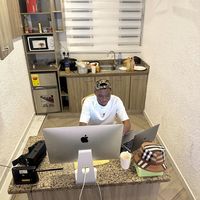 wifiiphones_apple_care