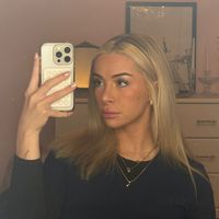 bedsidebarbie