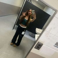 brunettee.33