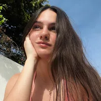 la dueña del audio es re linda