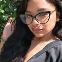 jugar con él empieza a sonar asi