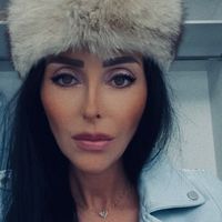 larisastroescu11